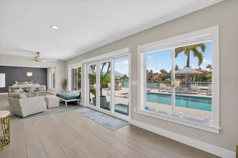 208 N Polk Drive Sarasota FL 34236
