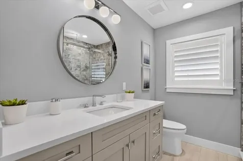 208 N Polk Drive Sarasota FL 34236