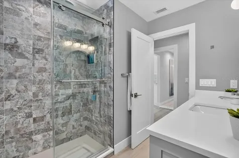 208 N Polk Drive Sarasota FL 34236