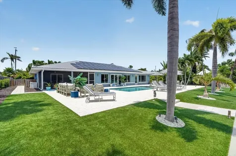208 N Polk Drive Sarasota FL 34236