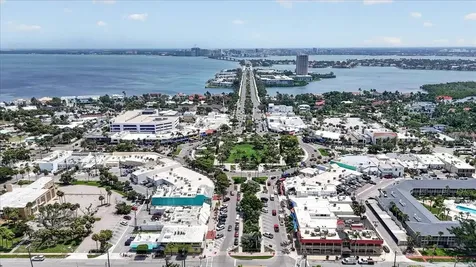208 N Polk Drive Sarasota FL 34236