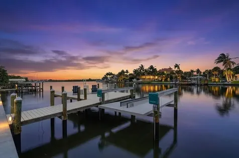 208 N Polk Drive Sarasota FL 34236