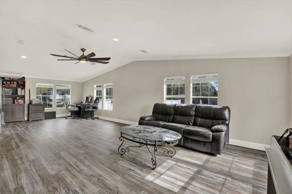 13611 Mcintosh Drive Dade City FL 33525
