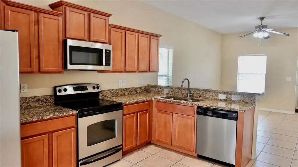 8548 Gablebend Way Tampa FL 33647