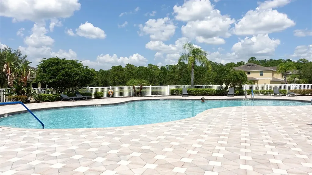 8548 Gablebend Way Tampa FL 33647