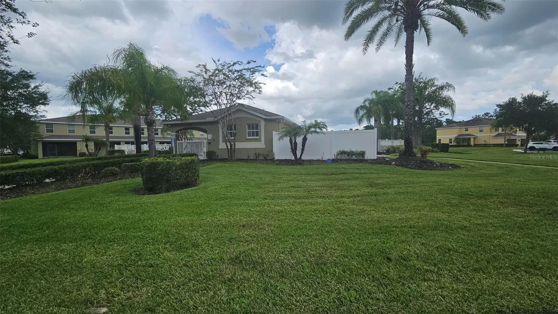 8548 Gablebend Way Tampa FL 33647