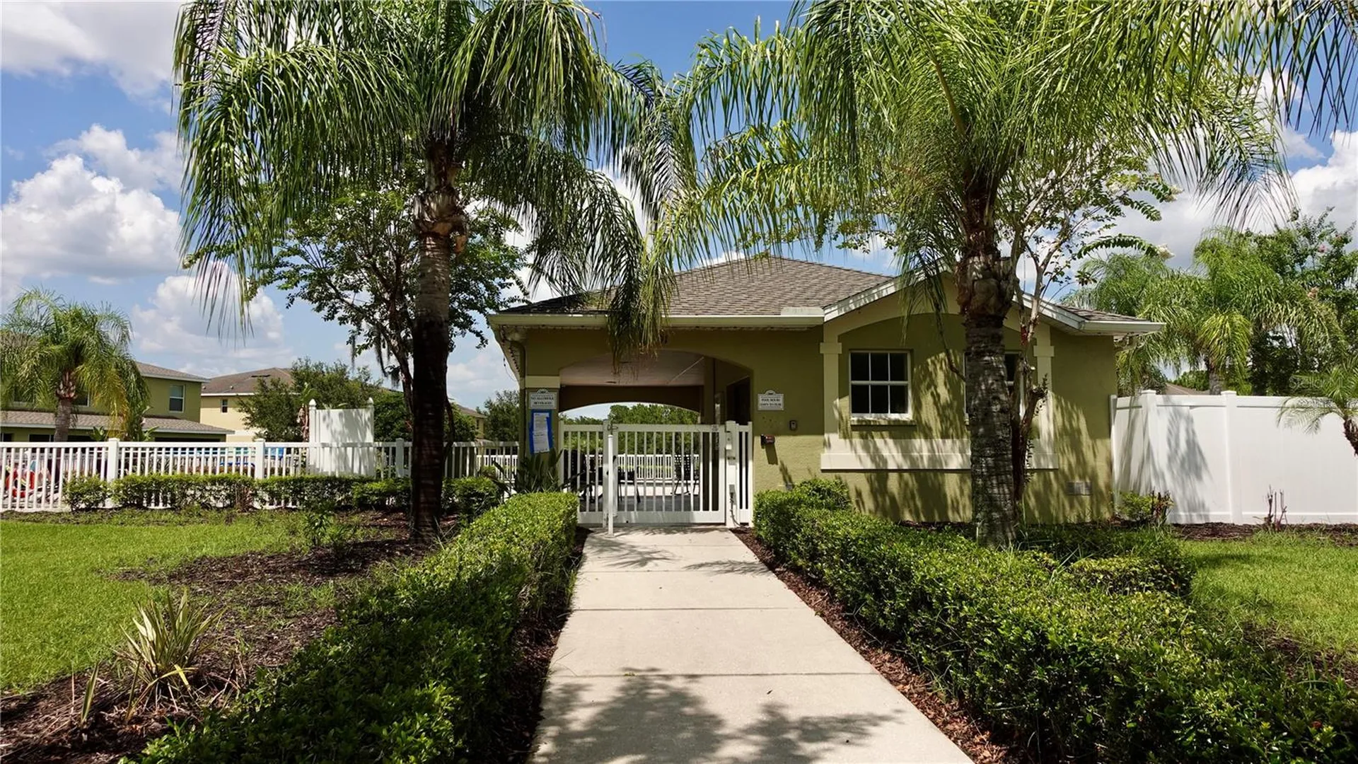 8548 Gablebend Way Tampa FL 33647