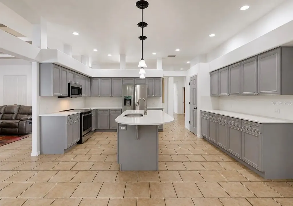 6105 Audubon Manor Boulevard Lithia FL 33547