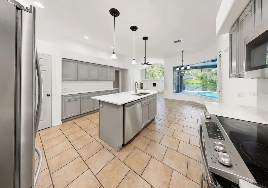 6105 Audubon Manor Boulevard Lithia FL 33547