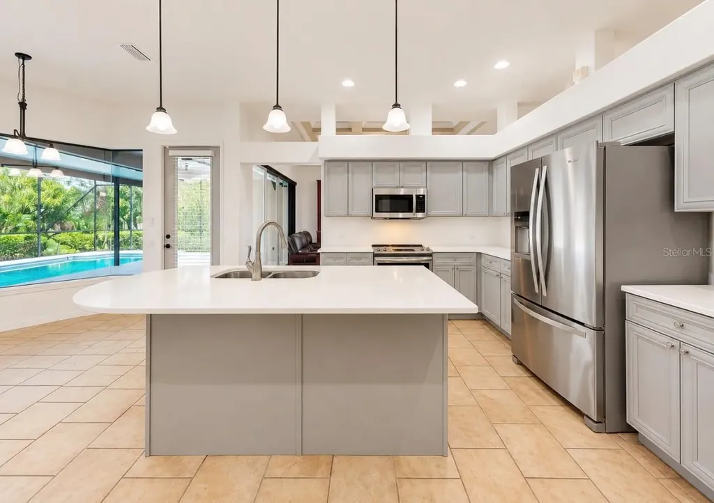 6105 Audubon Manor Boulevard Lithia FL 33547