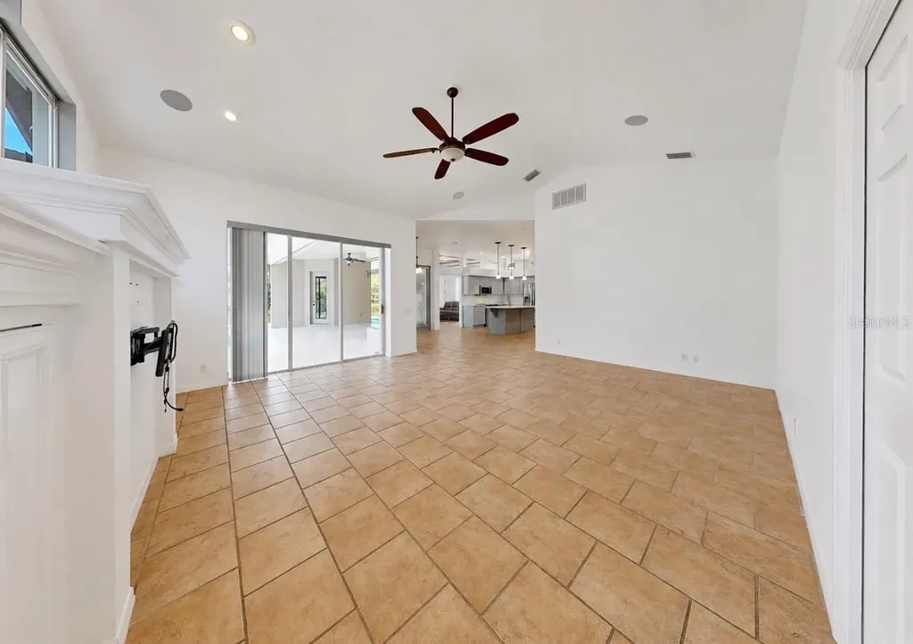 6105 Audubon Manor Boulevard Lithia FL 33547