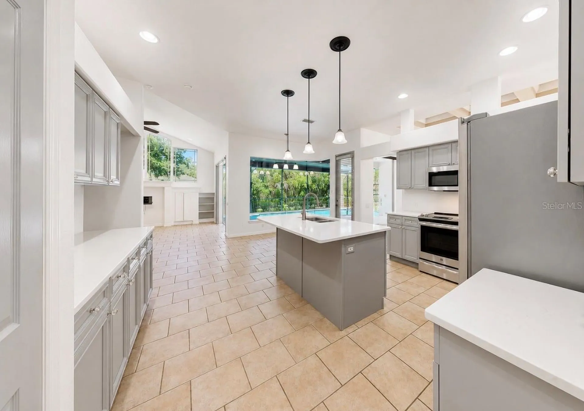 6105 Audubon Manor Boulevard Lithia FL 33547