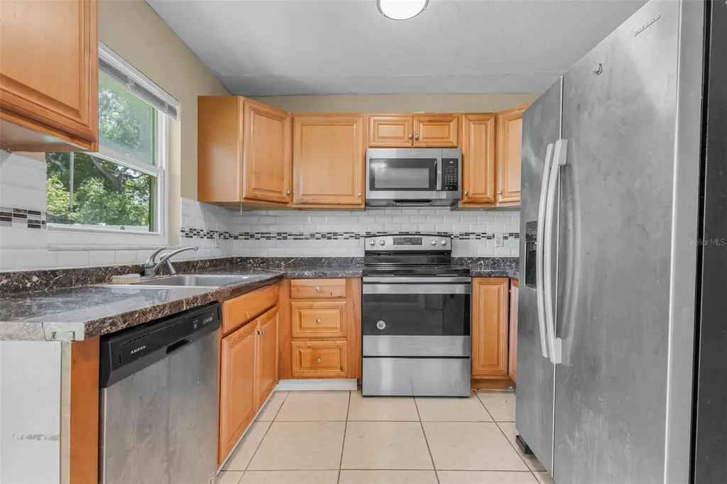 911 W Gaston Place Tampa FL 33604