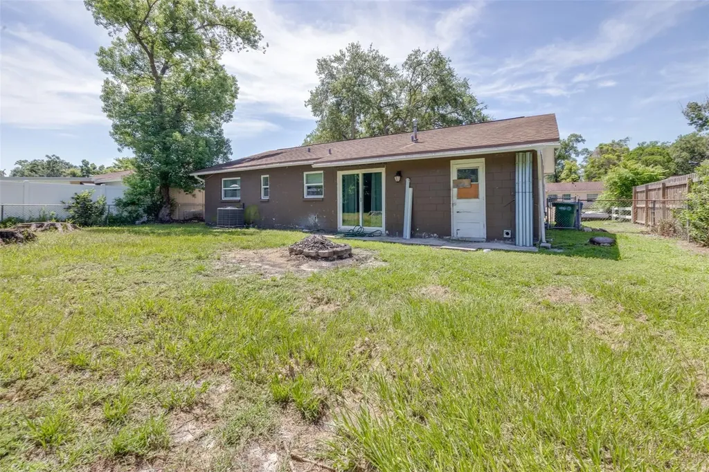 911 W Gaston Place Tampa FL 33604