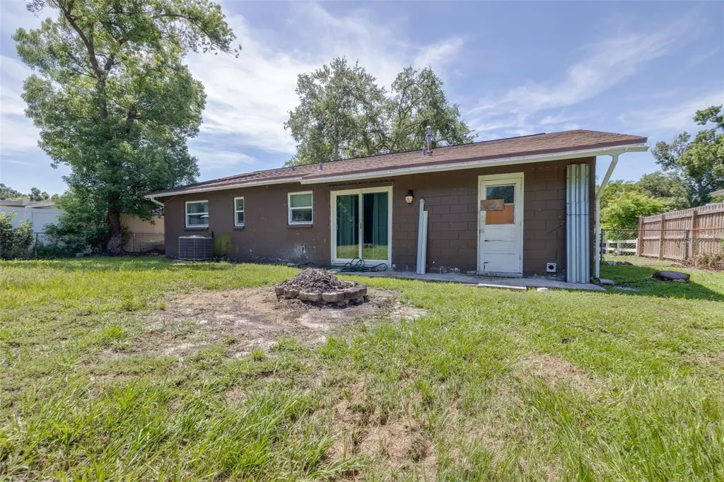 911 W Gaston Place Tampa FL 33604