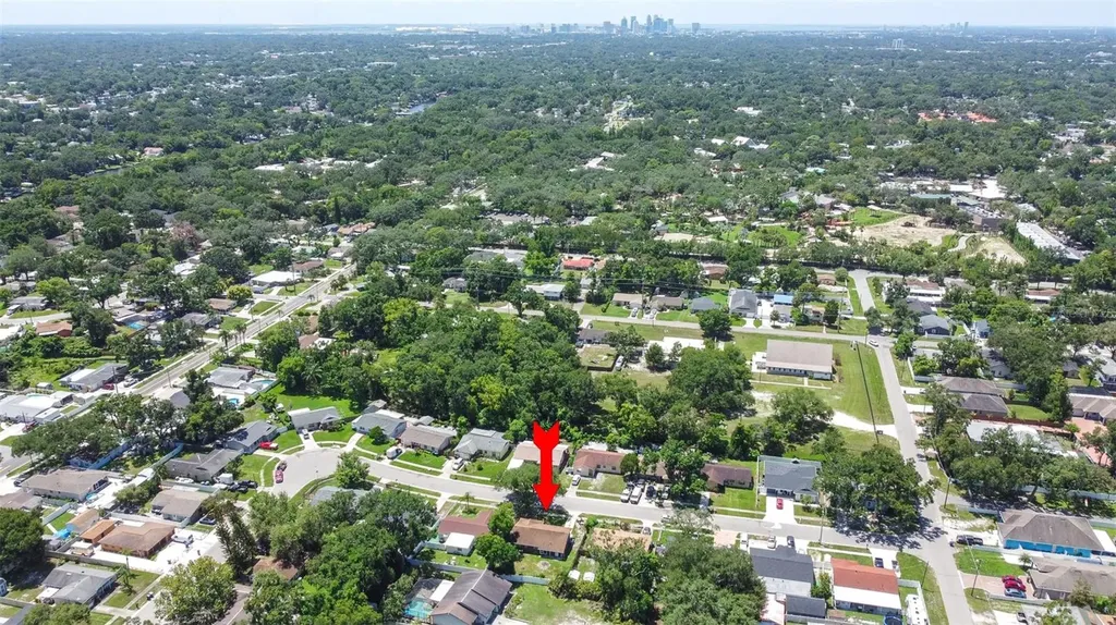 911 W Gaston Place Tampa FL 33604