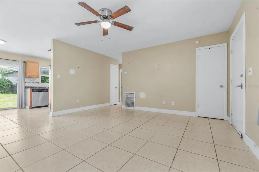 911 W Gaston Place Tampa FL 33604