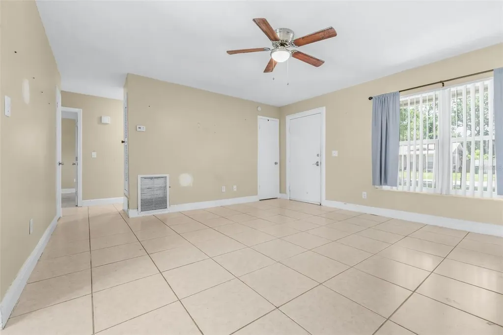 911 W Gaston Place Tampa FL 33604