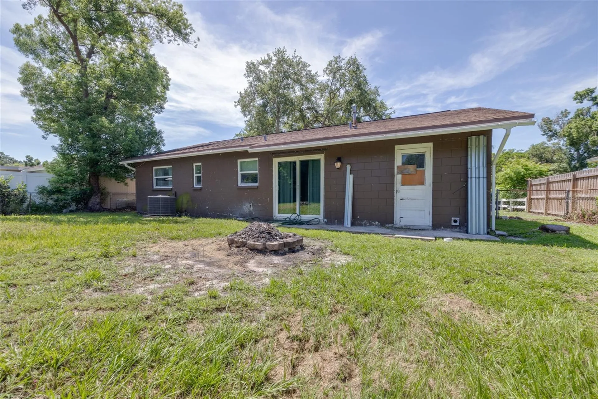911 W Gaston Place Tampa FL 33604