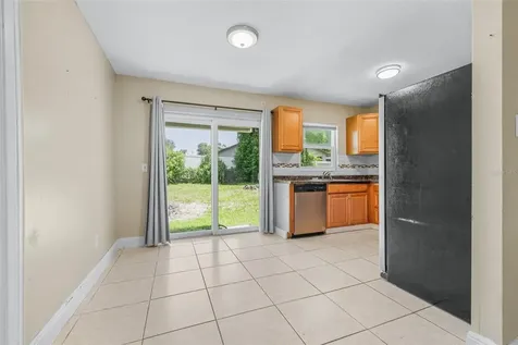 911 W Gaston Place Tampa FL 33604