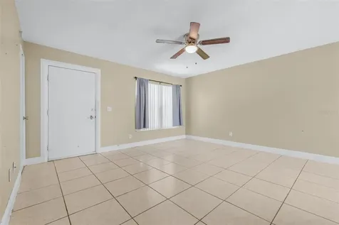 911 W Gaston Place Tampa FL 33604
