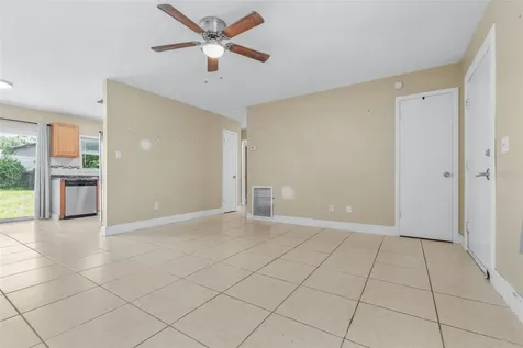 911 W Gaston Place Tampa FL 33604