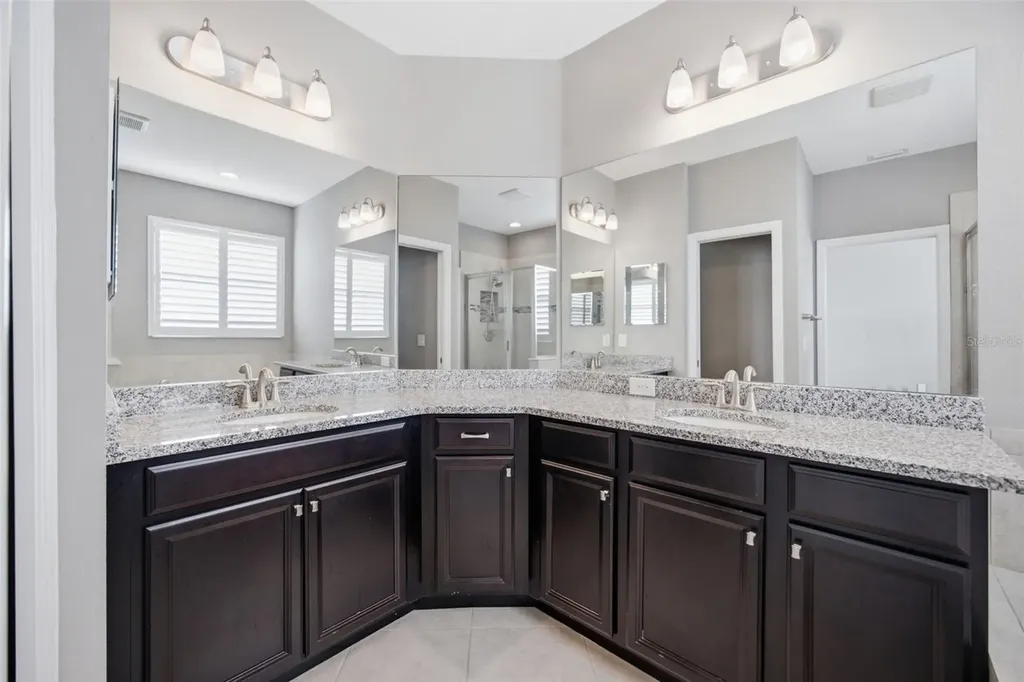 4905 Wandering Way Wesley Chapel FL 33544