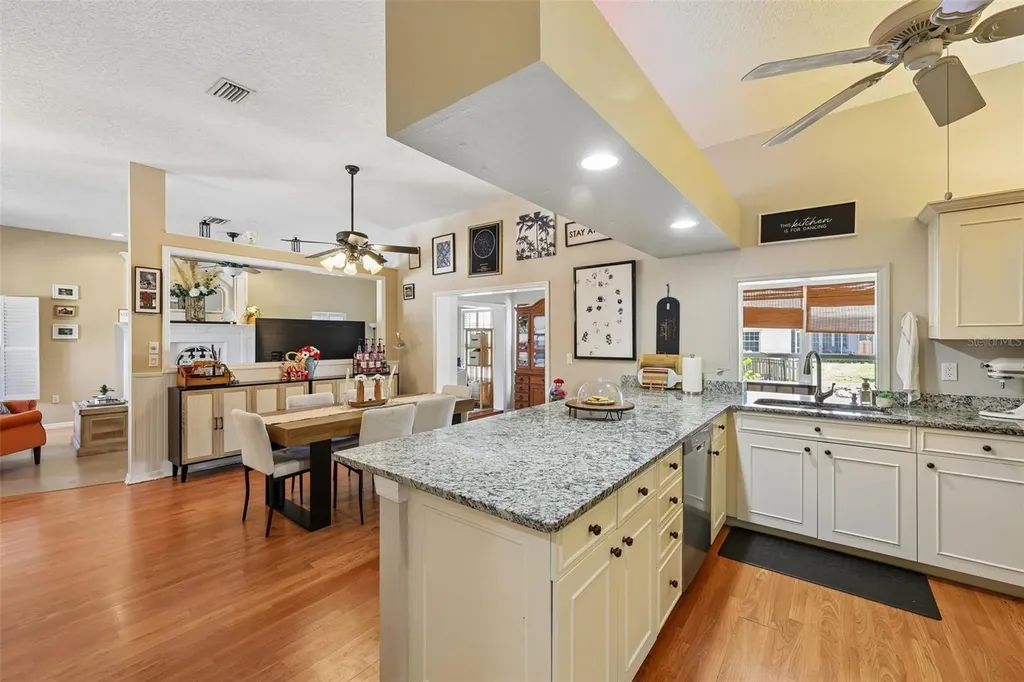 4919 32nd Avenue Drive W Bradenton FL 34209