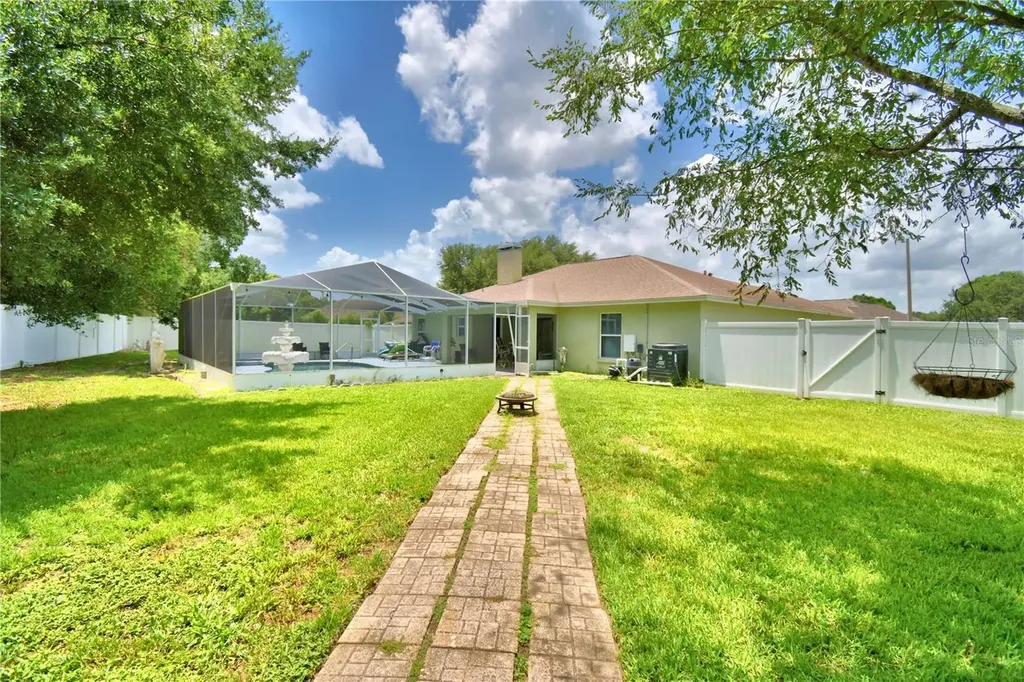 166 Winona Circle Auburndale FL 33823