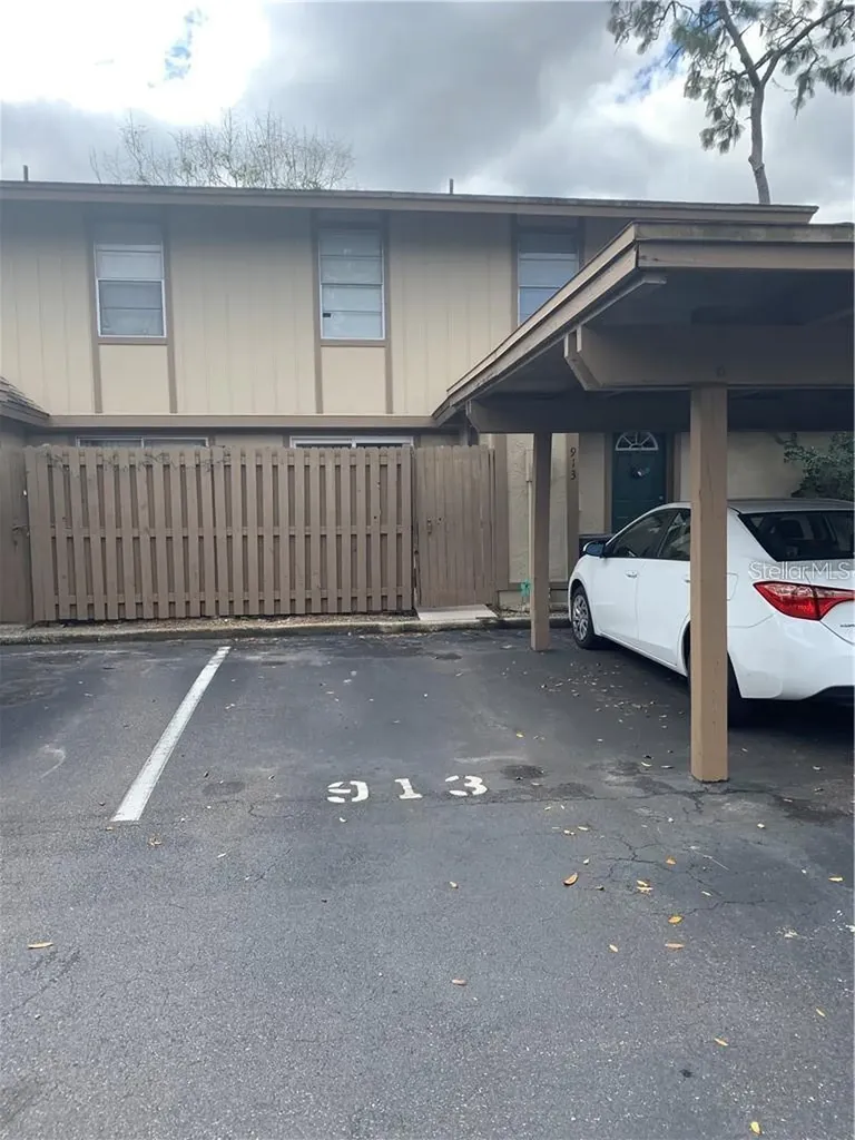 913 Buck Court Brandon FL 33511