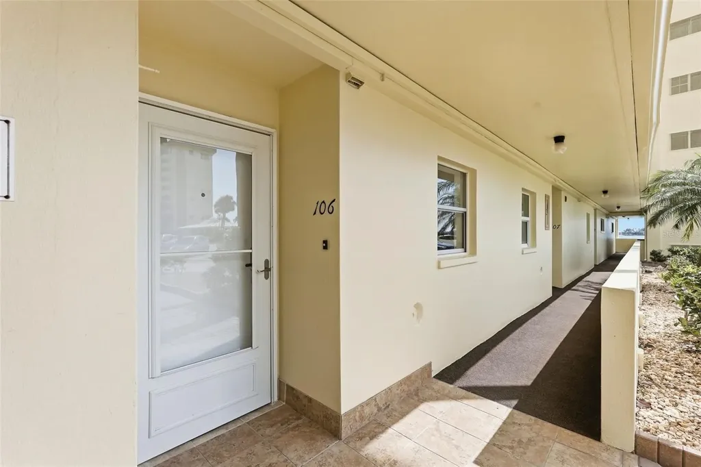 4775 Cove Circle St Petersburg FL 33708