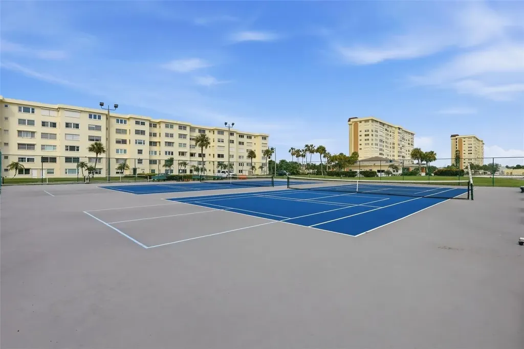 4775 Cove Circle St Petersburg FL 33708