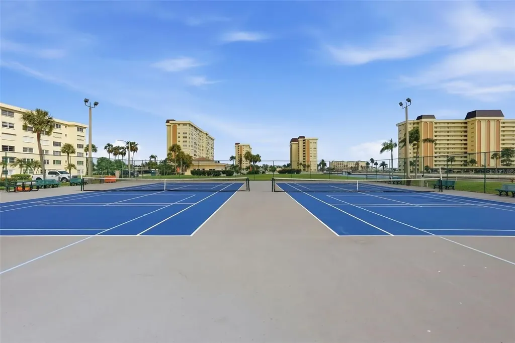 4775 Cove Circle St Petersburg FL 33708