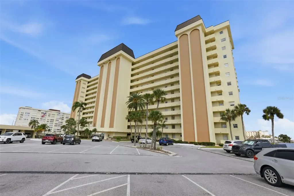 4775 Cove Circle St Petersburg FL 33708