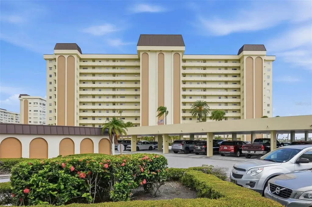 4775 Cove Circle St Petersburg FL 33708