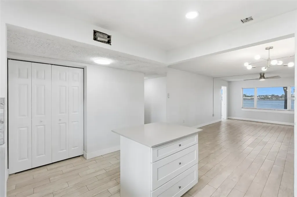 4775 Cove Circle St Petersburg FL 33708