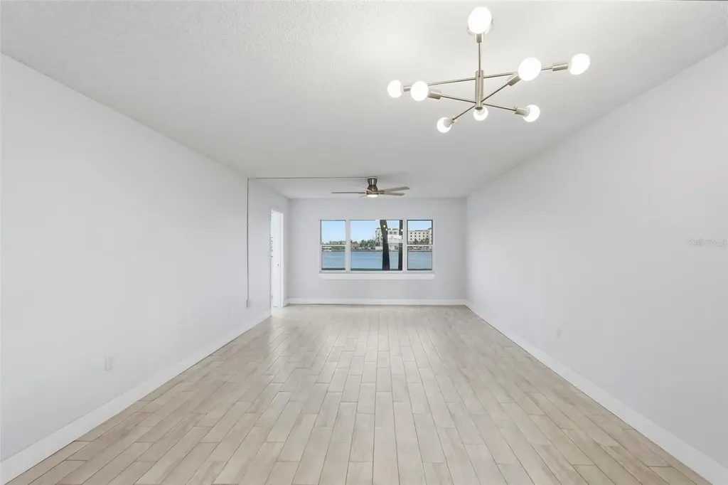 4775 Cove Circle St Petersburg FL 33708