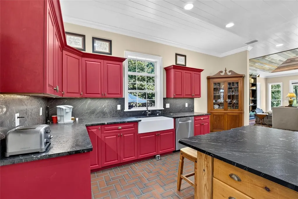 16317 Emerald Cove Lutz FL 33549