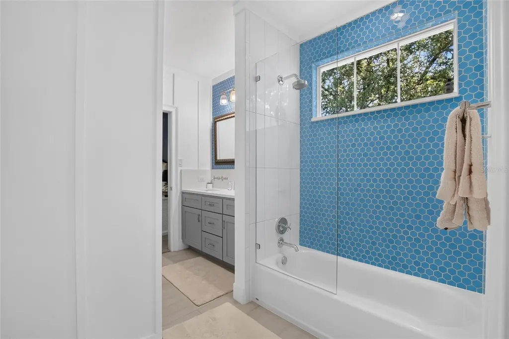 16317 Emerald Cove Lutz FL 33549