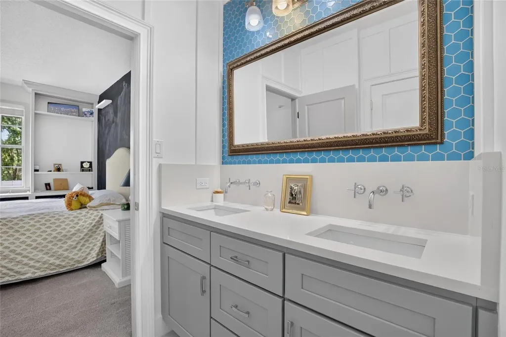 16317 Emerald Cove Lutz FL 33549