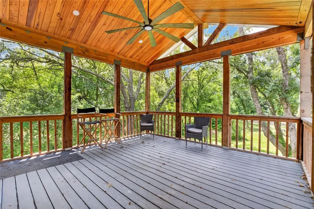 16317 Emerald Cove Lutz FL 33549