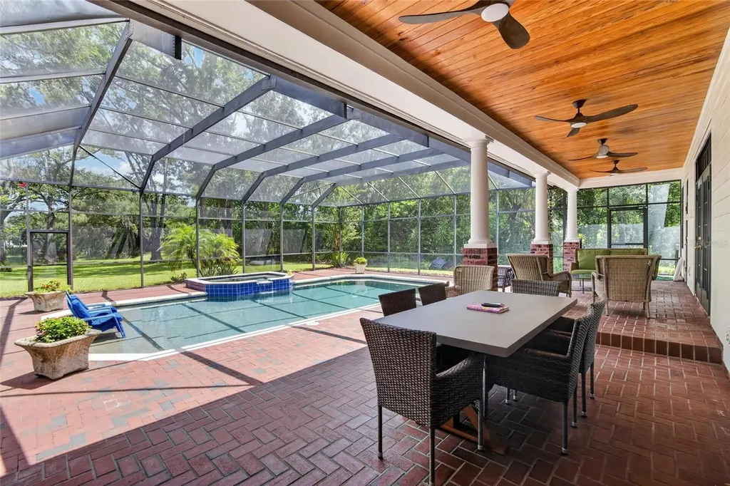 16317 Emerald Cove Lutz FL 33549