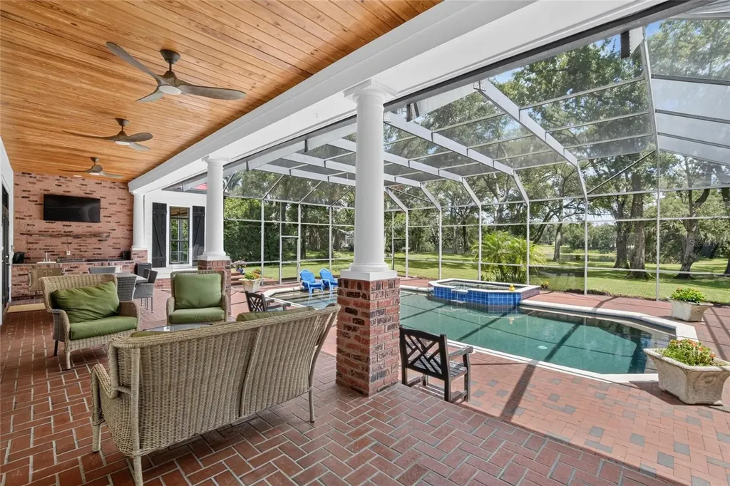 16317 Emerald Cove Lutz FL 33549