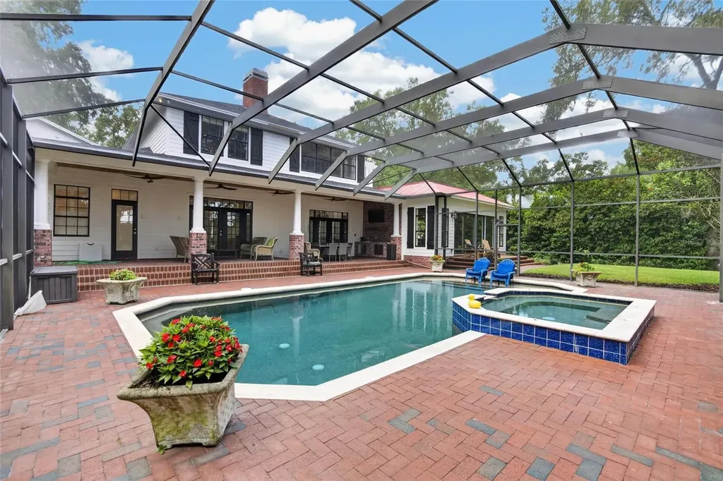 16317 Emerald Cove Lutz FL 33549