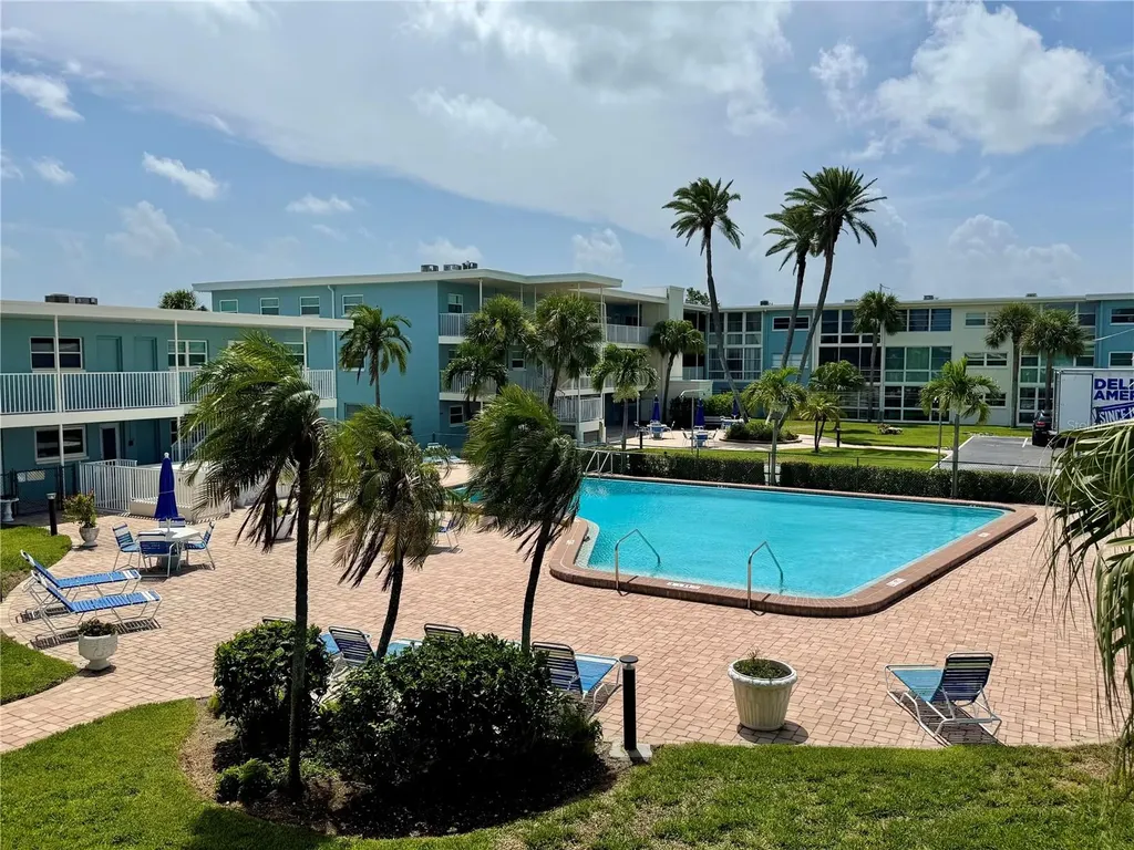 6111 E 2nd Street E St Pete Beach FL 33706