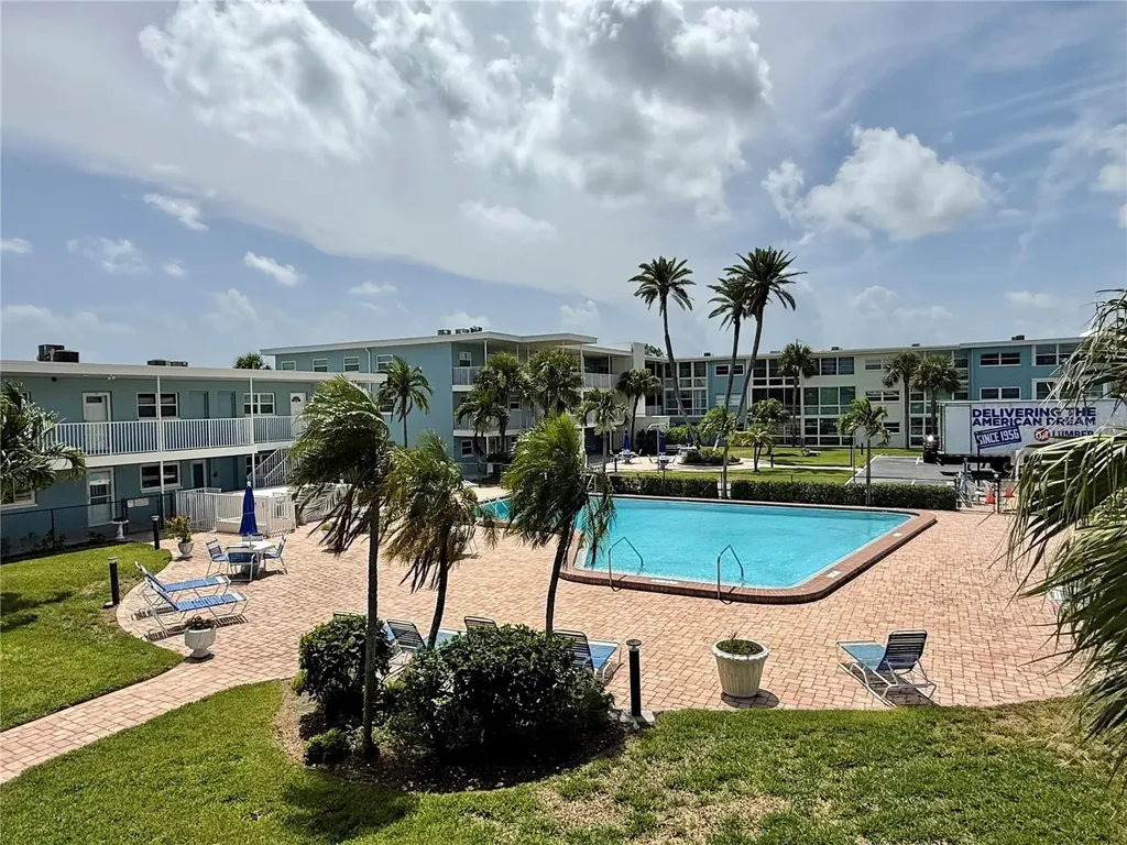 6111 E 2nd Street E St Pete Beach FL 33706