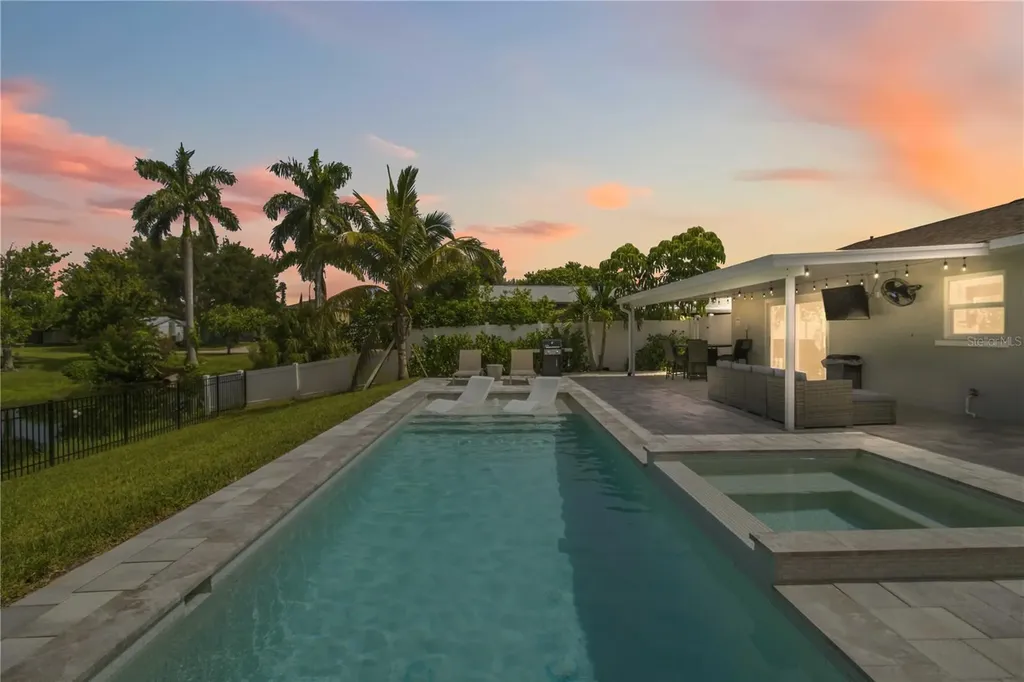 920 68th Street NW Bradenton FL 34209
