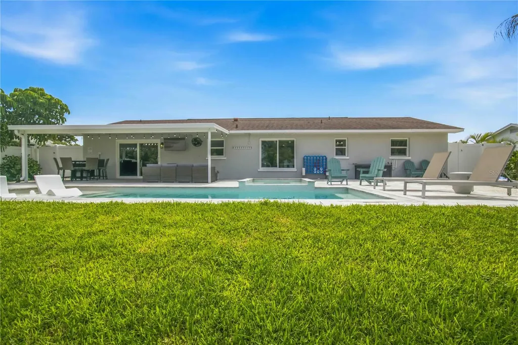 920 68th Street NW Bradenton FL 34209