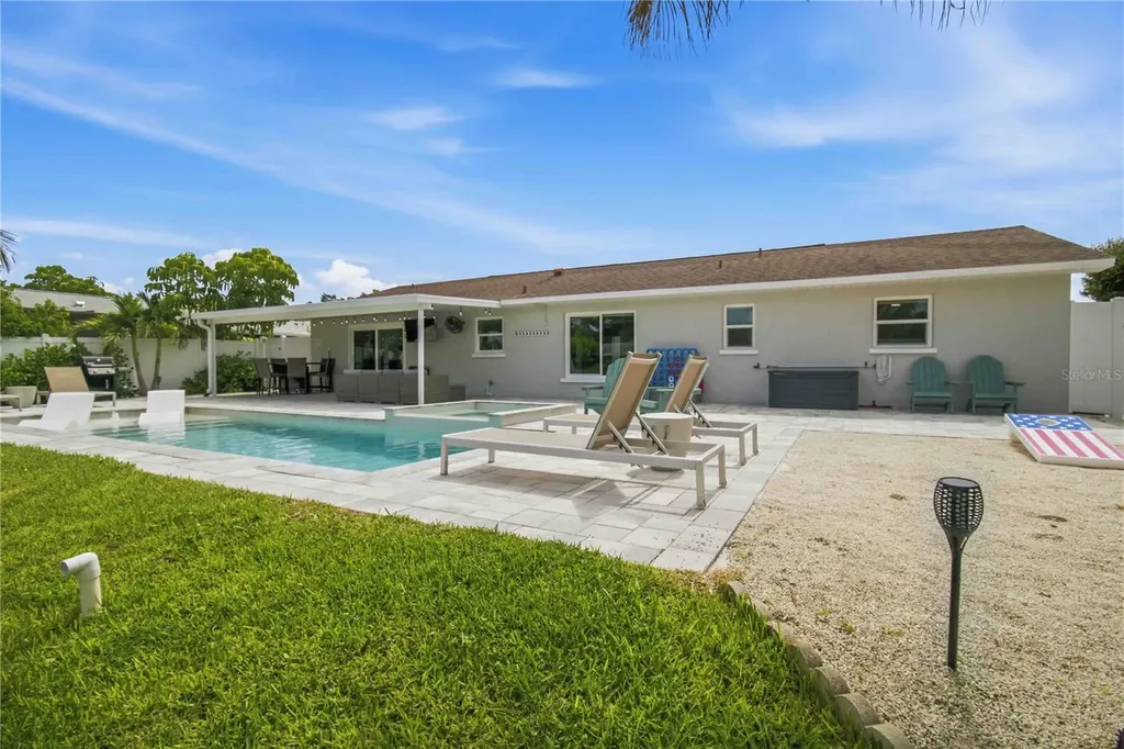 920 68th Street NW Bradenton FL 34209