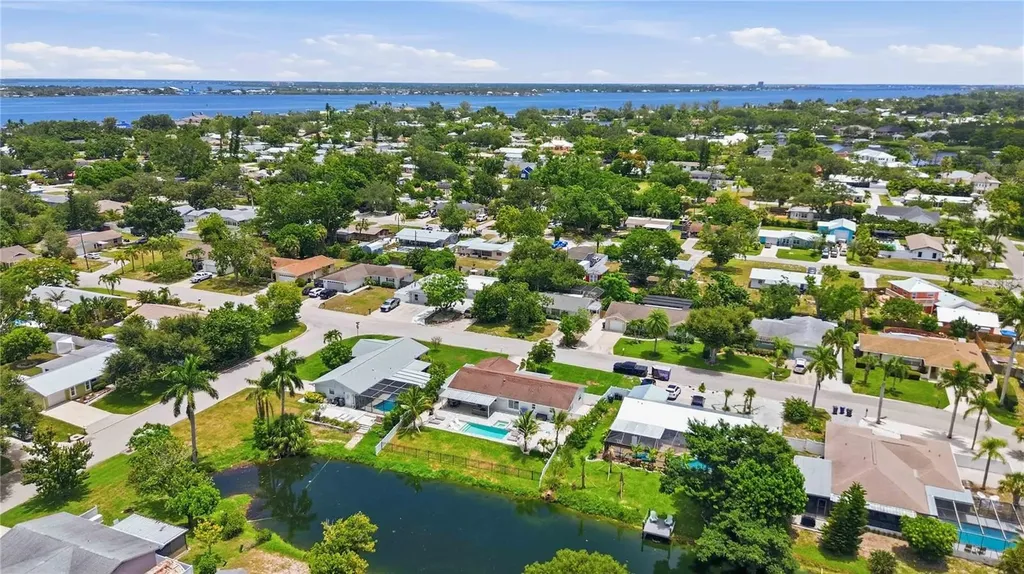 920 68th Street NW Bradenton FL 34209